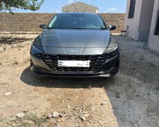 Hyundai Elantra, 2021 il