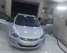 Hyundai Elantra, 2013 il