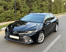Toyota Camry, 2020 il
