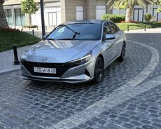 Hyundai Elantra, 2021 il