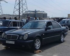 Mercedes E240, 1998 il