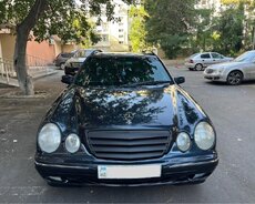 Mercedes E220, 2001 il