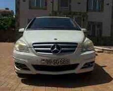 Mercedes B 180, 2010 il