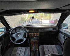 Mercedes 190E, 1993 il