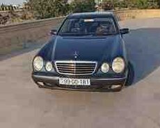Mercedes E 200, 2000 il