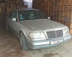 Mercedes E220, 1995 il