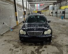 Mercedes w203, 2000 il