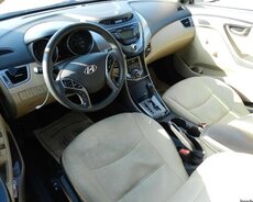 Hyundai Elantra, 2012 il