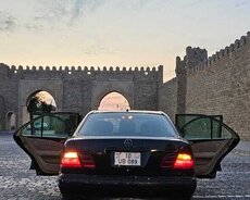 Mercedes E320, 2002 il