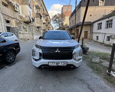 Mitsubishi Outlander, 2024 il