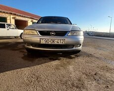 Opel Vektra, 2000 il
