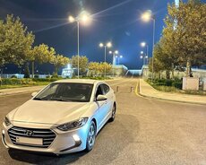 Hyundai Elantra, 2017 il