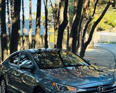 Hyundai Elantra 2020, 2020 il