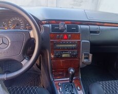 Mercedes E230, 1997 il