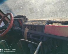 Mercedes 208D, 1991 il