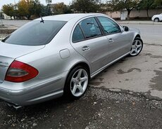 Mercedes E220, 2003 il