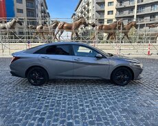 Hyundai Elantra, 2024 il