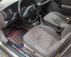 Opel Vectra, 1996 il