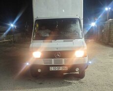 Mercedes D410, 1989 il