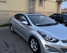 Hyundai Elantra, 2015 il