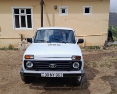 LADA (VAZ) Lada Vaz Niva, 2015 il