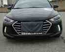 Hyundai Elantra, 2017 il