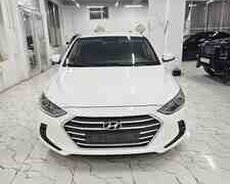 Hyundai Elantra, 2016 il