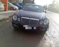 Mercedes E 220, 2004 il