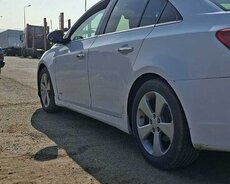 Chevrolet Cruz, 2011 il