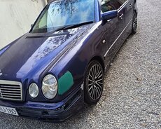 Mercedes E-200, 1996 il