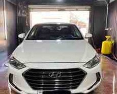 Hyundai Elantra, 2016 il