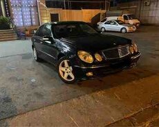 Mercedes E 220, 2002 il