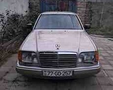 Mercedes E 220, 1995 il