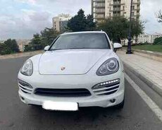 Porsche Cayenne, 2012 il
