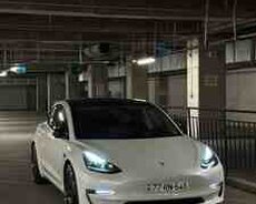 Tesla Model 3, 2022 il