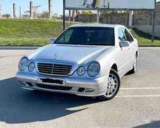 Mercedes E 220, 2000 il