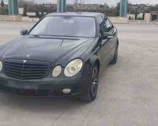 Mercedes E 240, 2002 il