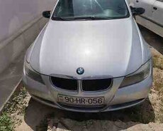 BMW 320, 2009 год