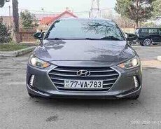 Hyundai Elantra, 2018 il