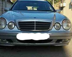 Mercedes E 220, 2001 il