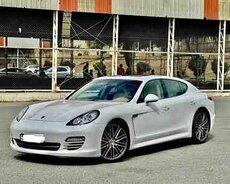 Porsche Panamera 4, 2011 il