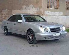 Mercedes E 240, 1999 il