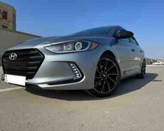 Hyundai Elantra, 2016 il