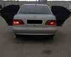 Mercedes E 220, 2000 il