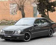 Mercedes E 240, 2000 il