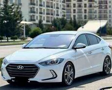 Hyundai Elantra, 2017 il