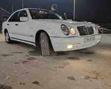 Mercedes E 220, 1998 il