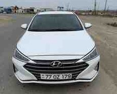 Hyundai Elantra, 2019 il