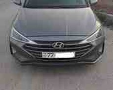 Hyundai Elantra, 2018 il