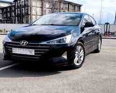 Hyundai Elantra, 2019 il